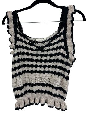 Solitaire Ruffle Hem Sleeveless Knit Sweater top L